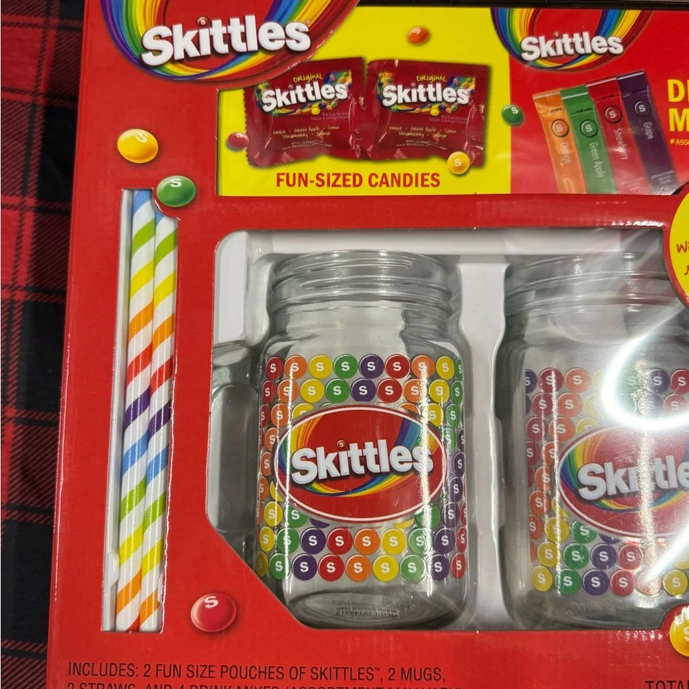 NEW!! SKITTLES GIFT BOX DRINK SET FUN DRINK MIXES GLASS JAR KIT AND CANDY